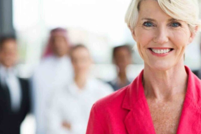 Aumenta procura de emprego entre candidatos de 50 anos ou mais