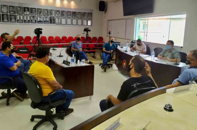 Presidente do Legislativo reúne com comerciantes para discutir sobre medidas para abertura do comércio