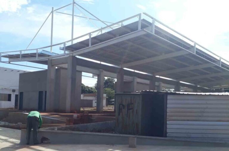 Secretaria de Obras está realizando diversos serviços no município