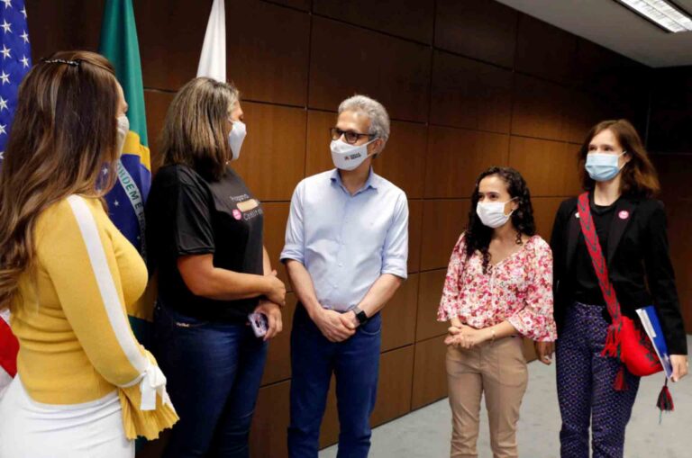Parceria entre o Governo de Minas e a Embaixada Americana vai capacitar mulheres vítimas de violência doméstica