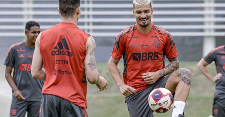 Flamengo reformula defesa para 2021 e pode chegar a R$ 45 mi com venda de pratas da casa