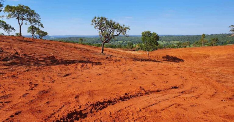 Prefeitura no atendimento ao produtor rural de Gurinhatã