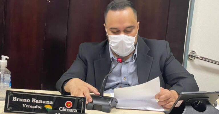 Vereador de Ituiutaba solicita transparência das vacinas contra o COVID-19