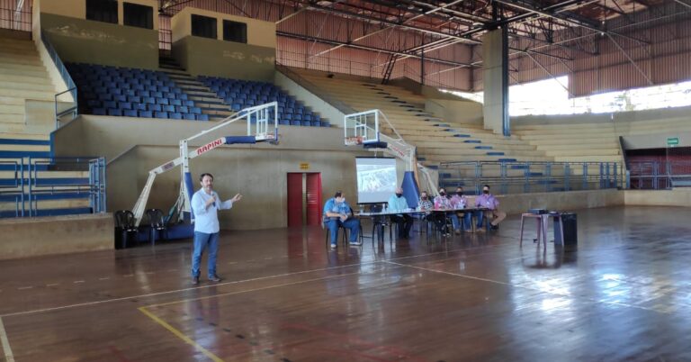 Feirantes discutem criação de associação para obter maior amparo legal para a classe