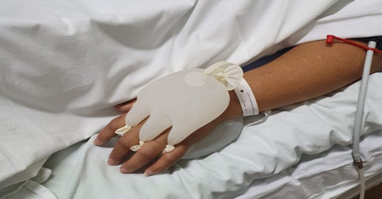 Hospital São José adota técnica da Mãozinha do Amor e obtém excelentes resultados