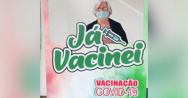 Grupos prioritários comemoram segunda dose da vacina contra a Covid-19