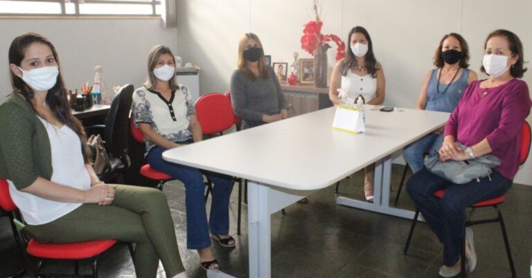 Secretaria de Desenvolvimento Social da posse aos novos membros do Conselho Municipal dos Direitos da Pessoa Idosa e lança Campanha Junho Violeta