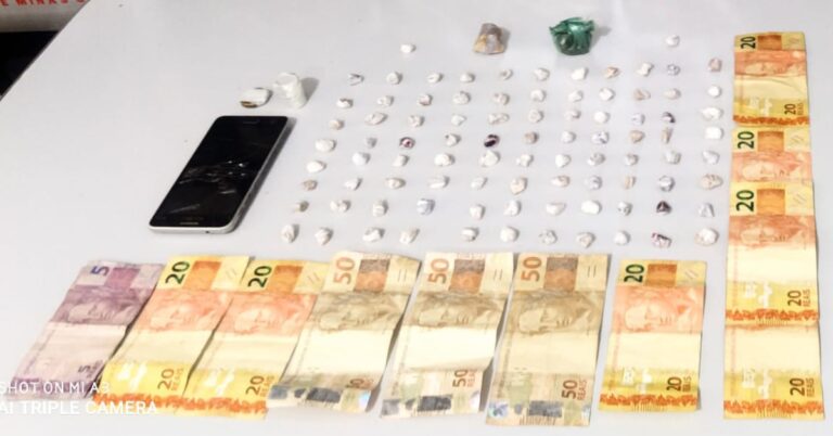 POLÍCIA MILITAR APREENDE 91 PEDRAS DE CRACK EM SANTA VITÓRIA