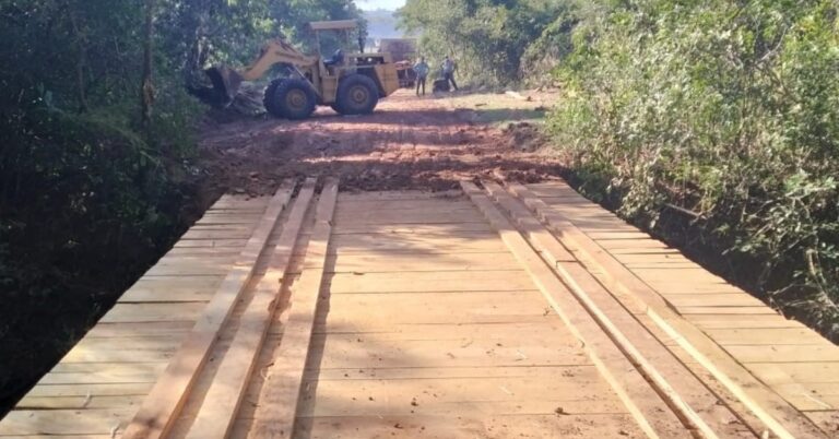 Prefeitura conclui reforma de ponte no Ribeirão dos Patos