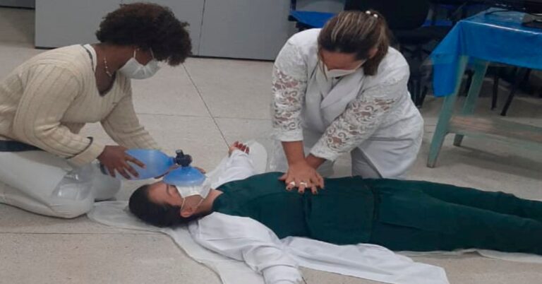 Educação Continuada é realizada com profissionais da UPAMI
