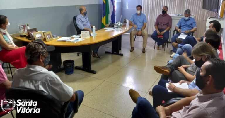 Prefeito Salim Curi recebe visita do deputado Franco Cartafina
