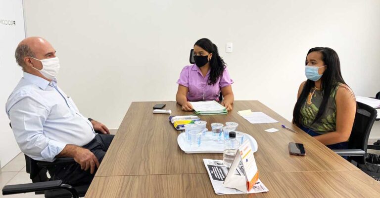 Procon recebe diretor da Algar Telecom e alinha benefícios para os consumidores