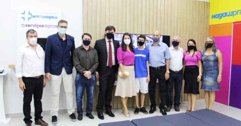 Prefeito Salim Curi participa de pré-inauguração do Magazine Luiza de Santa Vitória