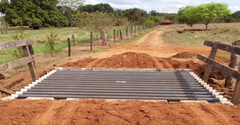 Prefeitura de Santa Vitória conclui a reforma de mata-burros e pontes no mês de outubro
