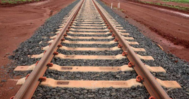 Ferrovia entre Chaveslândia e Uberlândia recebe projetos de duas empresas