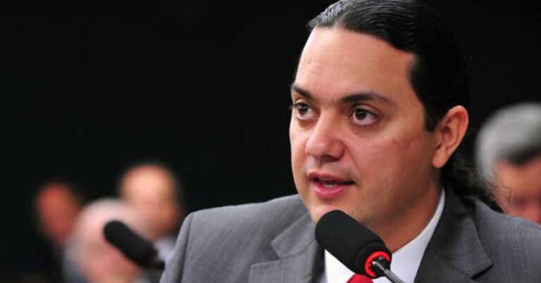 Dep. Weliton Prado cobra acesso das mulheres à mamografia a partir dos 40 anos