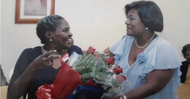 HOMENAGEM Á SÔNIA MARIA DO CARMO (MÊS DA CONSCIÊNCIA NEGRA)