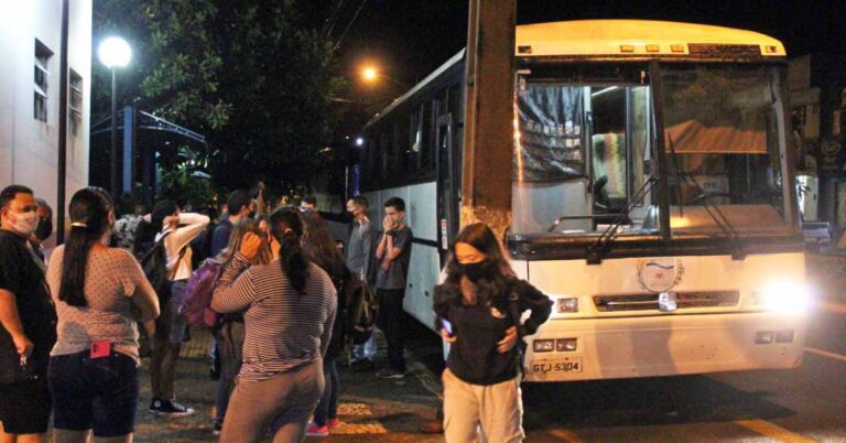 Prefeitura de Santa Vitória oferece transporte gratuito aos alunos do IFTM/Ituiutaba no retorno às aulas presenciais