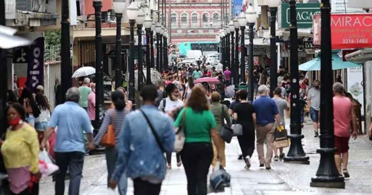 13º salário injeta R$ 395 milhões na economia de Juiz de Fora