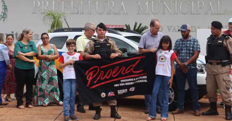 INDINHO DO SINDICATO INDICA VIATURA PM PARA PROERD EM SANTA VITÓRIA