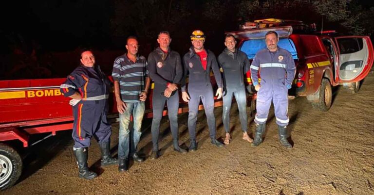 Bombeiros realizam resgate dramático durante a madrugada no rio Paranaíba em Capinópolis