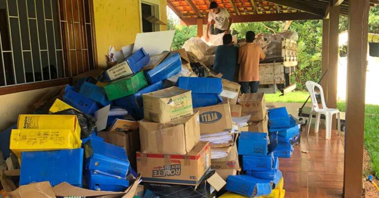 Prefeitura recolhe mais de 3 toneladas de papel para reciclagem