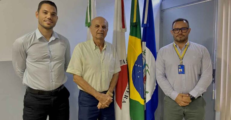 Prefeito recebe visita de representantes do Banco do Brasil