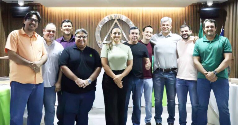 Câmara Municipal realiza homenagem especial ao Dia das Mães