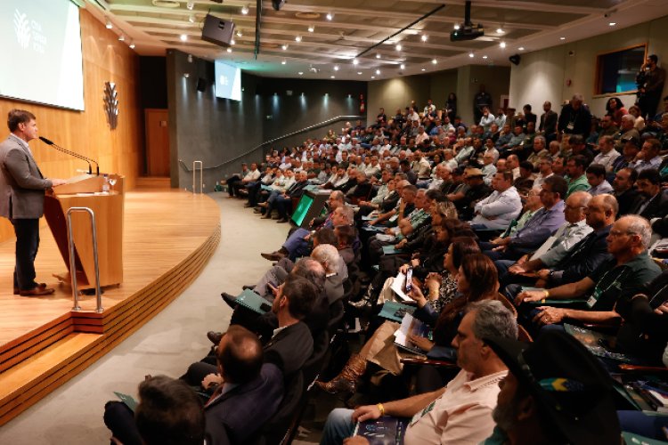 ​Faemg realiza a primeira Assembleia da sua história em Brasília 