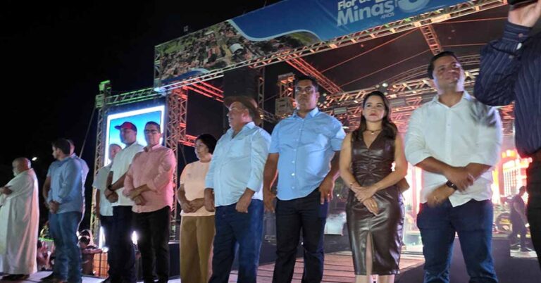 Flor de Minas comemora 43 anos com grande festa