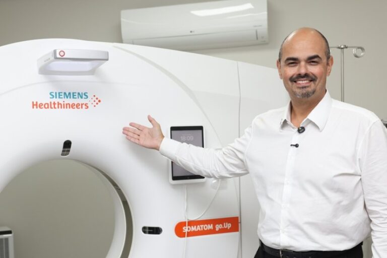 Candidatura de Simões não decola em Minas 