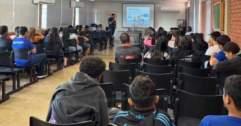 SAE presente nas escolas: levando educação ambiental e conhecimento