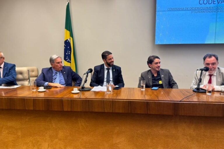 ​Presidente da AMM articula em Brasília PEC que pode ampliar repasses aos municípios mineiros 