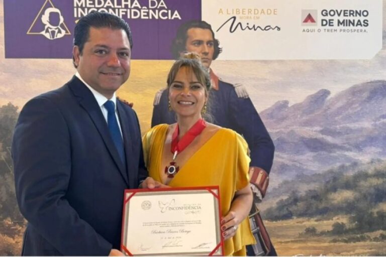 Ex-secretária agraciada em Ouro Preto 