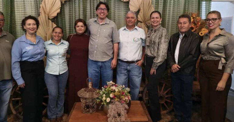 XXVIII Simpósio de Pecuária Leiteira reúne produtores e especialistas em Santa Vitória