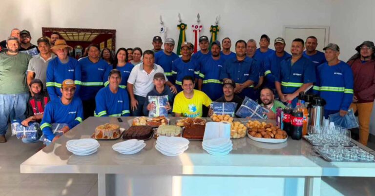 Prefeitura de Gurinhatã realiza entrega de novos uniformes aos servidores das Secretarias de Obras, Serviços Urbanos e Agricultura