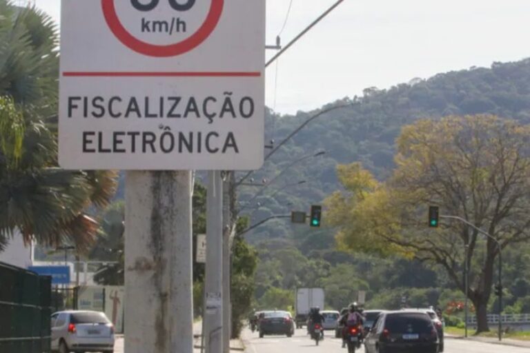 Radares aplicam mais de 75 mil multas em JF 