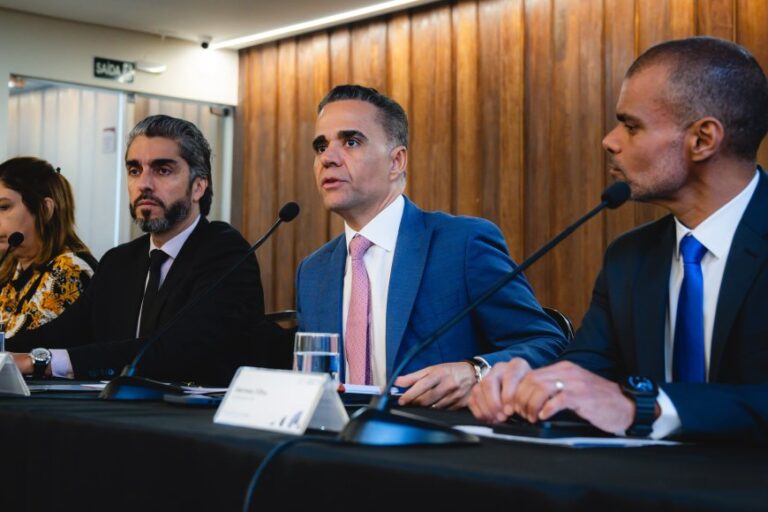 ​Presidente da OAB-MG debate transformações nas relações de trabalho em palestra na Fecomércio MG 