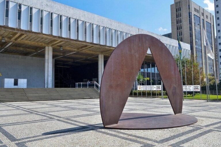 Renovação na Assembleia e Câmara será mínima 
