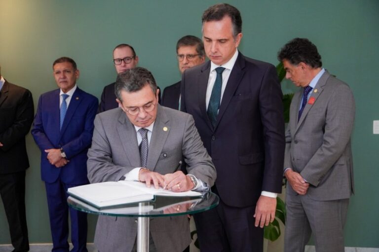 ​Pacheco assume cargo no TCU e afirma que diálogo institucional fortalece as instituições 