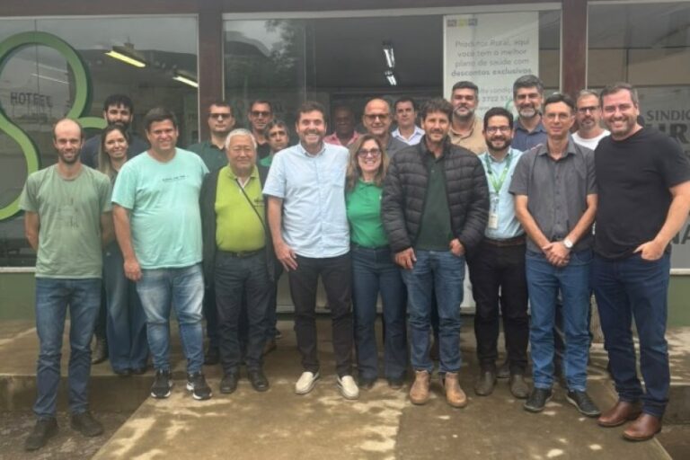 ​Piscicultura ornamental da Zona da Mata articula ações para fortalecer cadeia produtiva 